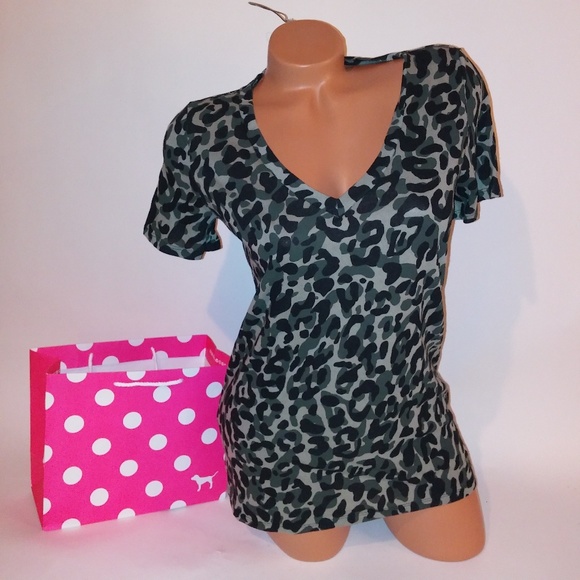 PINK Victoria's Secret Tops - Victoria Secret PINK T Shirt